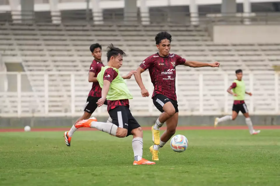 Pemain tim Indonesia U-19 saat berlatih.